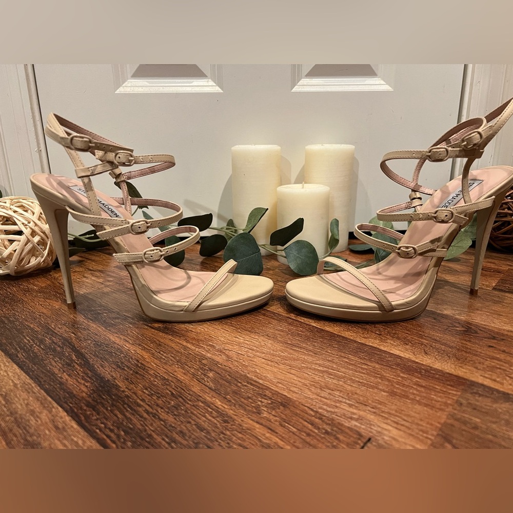Steve Madden Nude Heels